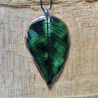Naszyjnik ceramiczny liść