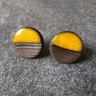 Kolczyki ceramiczne wkrętki kółeczka żółto-brązowe