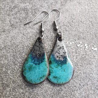 Kolczyki ceramiczne łezki turkusowo-srebrzyste